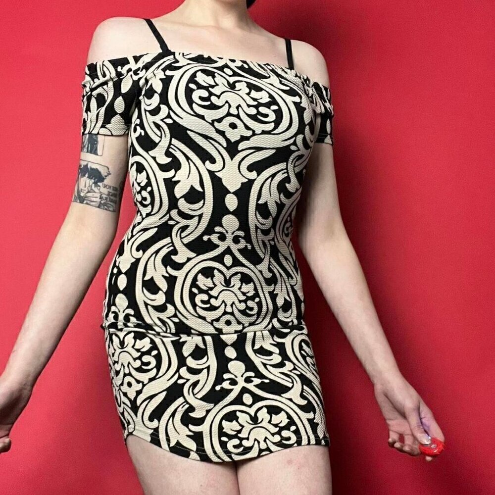 Revamped / Nude and black baroque themed mini dress 🤎🖤​​​​​​​​​​​​
